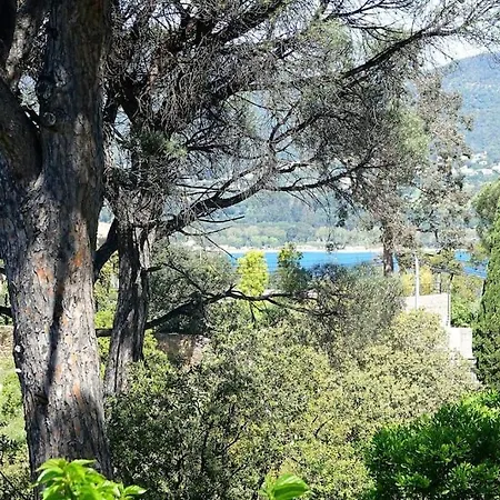 Villa Aux Portes De *